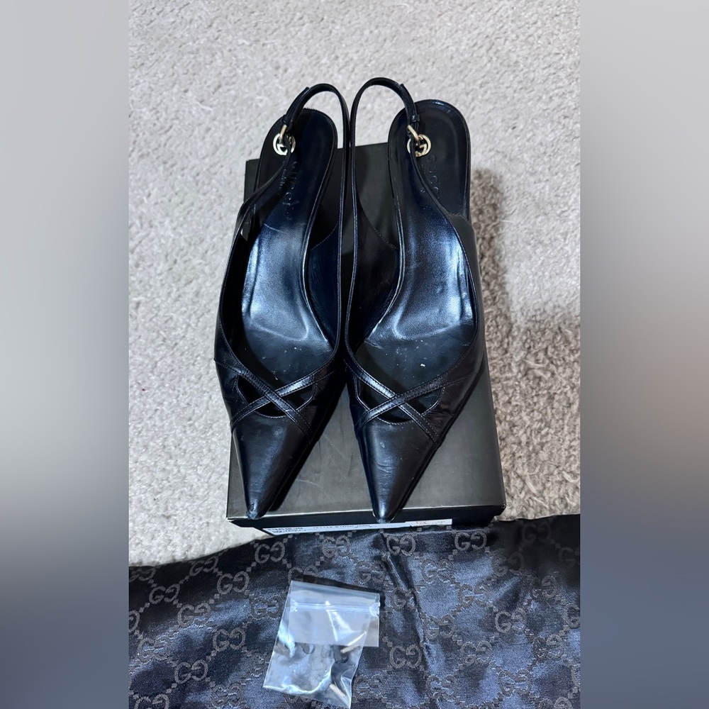 Gucci vintage pointy kitten heel slingback